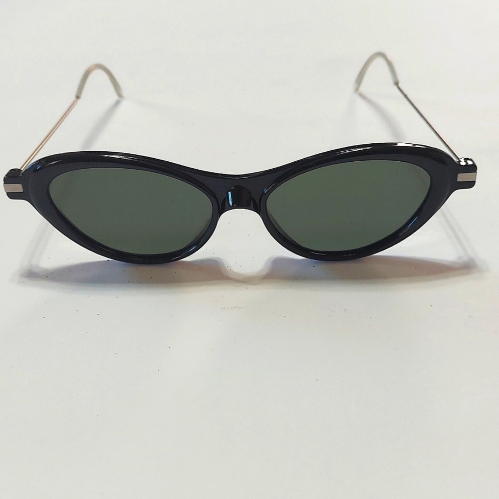 Prada NWOT Ladies Cat Eye Black Frame Sunglasses